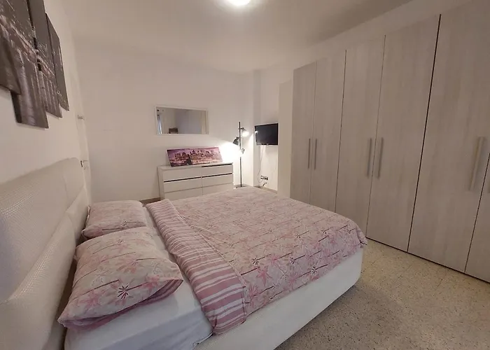 La Casetta Ostiense The Pyramid Of Rom